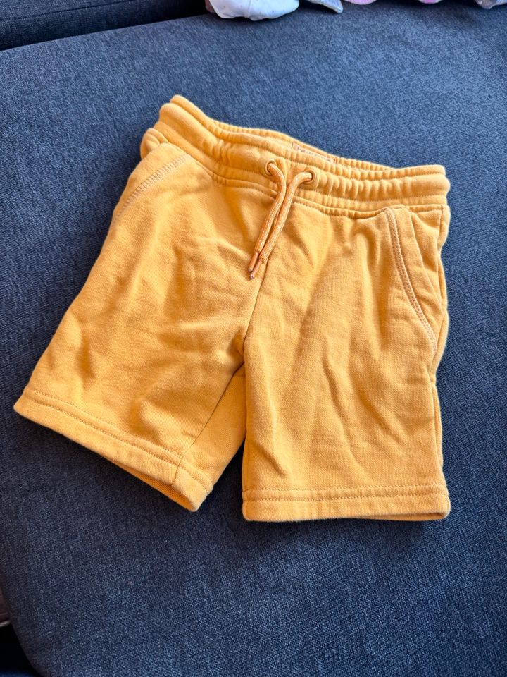 Short kurze Hose 98 in Bad Kreuznach