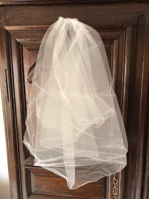 Brautkleid/Hochzeitskleid aus Seide, Schleier, Handschuhe, 36 in Köln