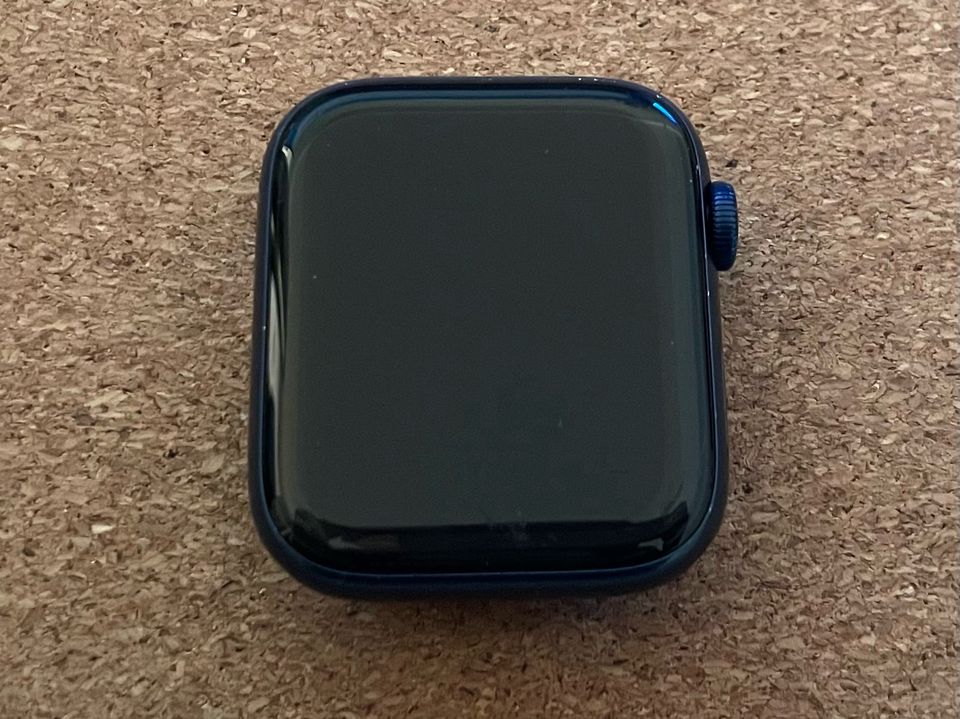 Apple Watch 6 44 cellular blau in Dresden