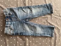 Next Baby Jeans Junge 68 74 6-9Mon blau Used-Look Hessen - Bad Salzschlirf Vorschau