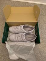 Lacoste Sneaker Turnschuhe Leder weiß Gr. 40,5 Düsseldorf - Pempelfort Vorschau