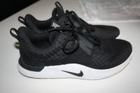 Nike Fitnessschuhe Turnschuhe Renew Comfort Gr.41 UK 7 --neuw-- Thüringen - Rositz Vorschau