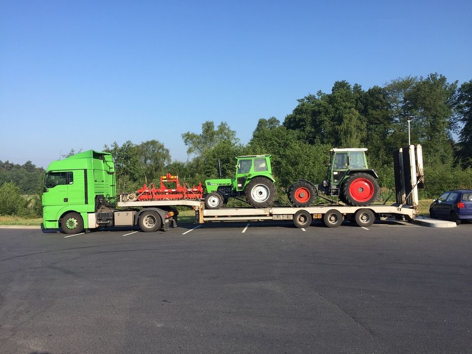 Transport Traktor Ladewagen Ballenpresse Miststreuer Anhänger in Griesheim