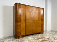 WMK Wunderschöner, hochwertiger und sehr gut erhaltener 1930er Jahre Art Deco Kleiderschrank aus vollem Holz mit Wurzelholz veredelt # Schrank Schlafzimmerschrank Wäscheschrank Wardrobe Antik Vintage Friedrichshain-Kreuzberg - Friedrichshain Vorschau