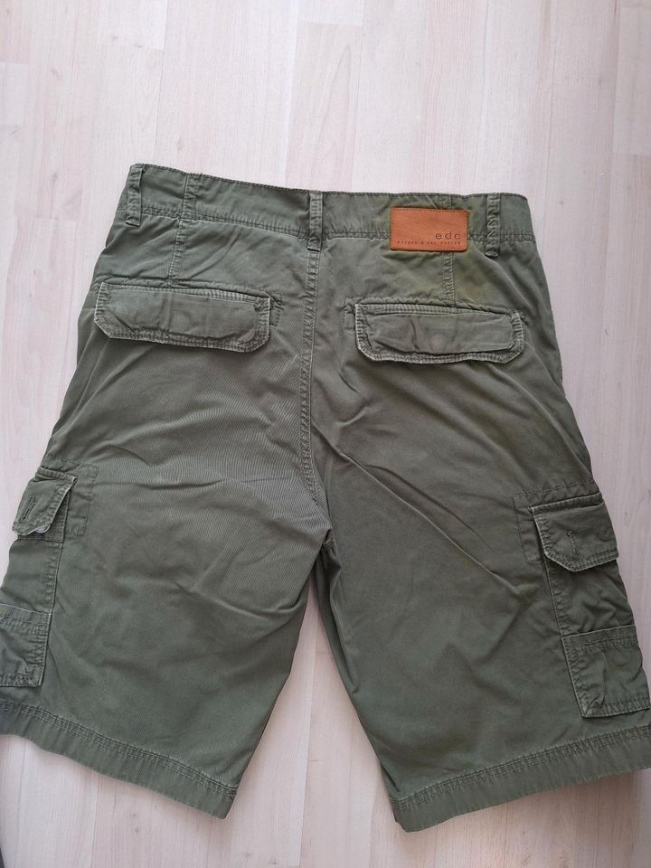 Edc Shorts Loose Fit,  Waist 32 in Mönchengladbach