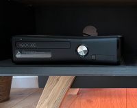 Xbox 360 mit 11 Spielen Nordrhein-Westfalen - Lennestadt Vorschau