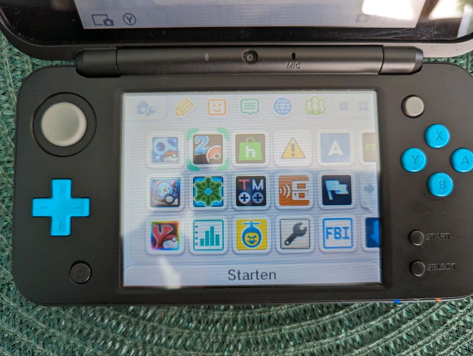 New Nintendo 2DS XL mit Luma3DS inkl. Spiele in Bitterfeld