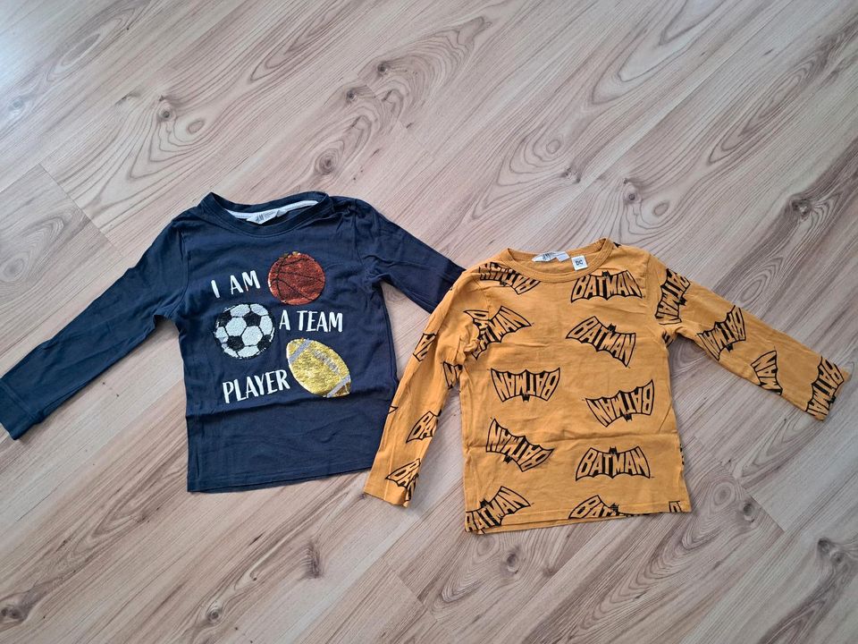 Set Shirt Batman Ball H&M Gr. 110/116 Wendepailetten in Hamburg