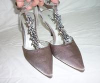 Menbur Sling Pumps Satin mit Strass neu Gr 39 Eimsbüttel - Hamburg Eimsbüttel (Stadtteil) Vorschau