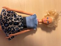 Barbie mit Kleid Hessen - Roßdorf Vorschau