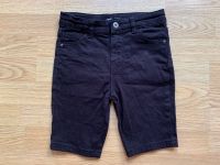 Primark Jeans Shorts schwarz skinny fit Gr. 128 Niedersachsen - Hattorf am Harz Vorschau