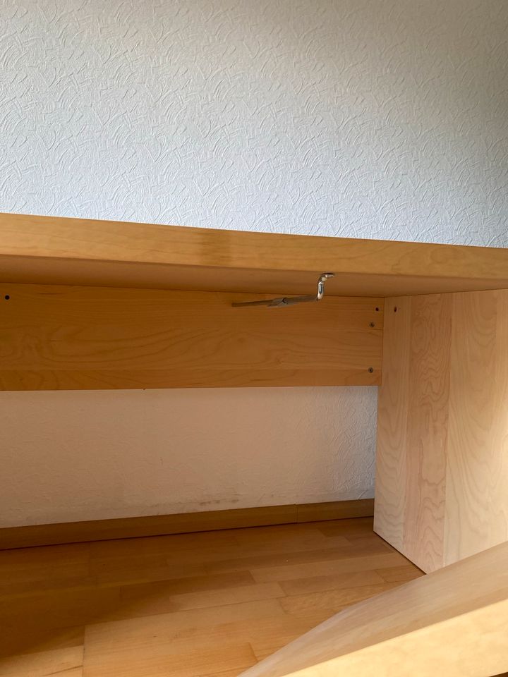 Schreibtisch von Ikea ( Birke) zu verschenken in Bielefeld
