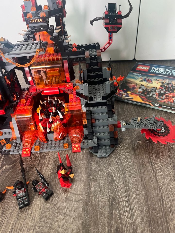 LEGO Nexo Knights 70311 70315 70321 70323 in Rietberg