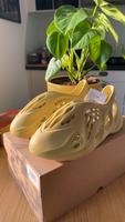 Yeezy FOAM RNR Sulfur US11/ EU 46 Bayern - Erlangen Vorschau