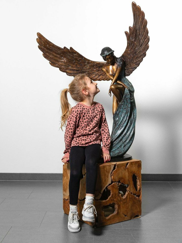 Bronze Skulptur Figur Modernist Akt Engel Angel Dekoration Flügel in Lage