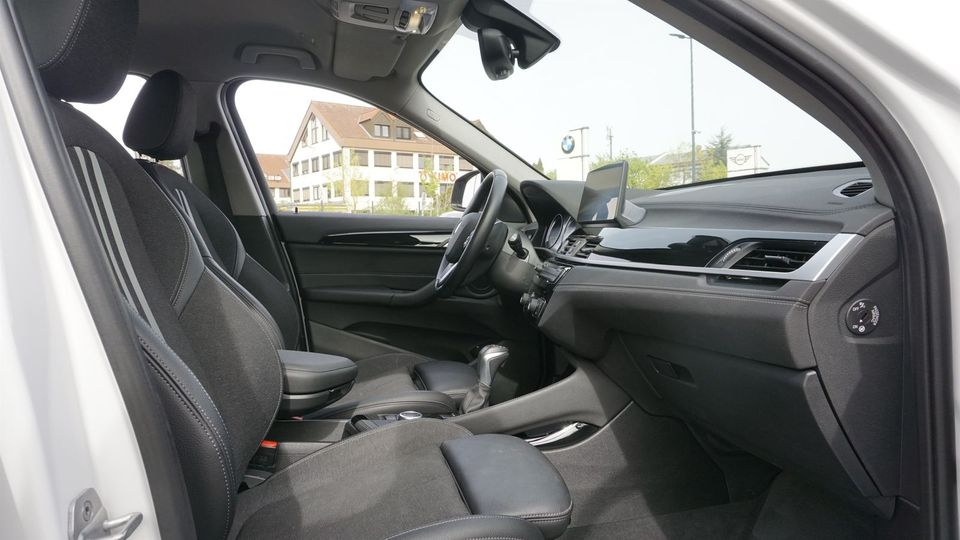 BMW X1 xDrive25e Head-Up DAB LED RFK Shz in Erlangen