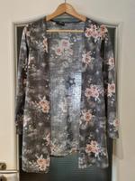 Cardigan mit Blumen Blumenthal - Farge Vorschau