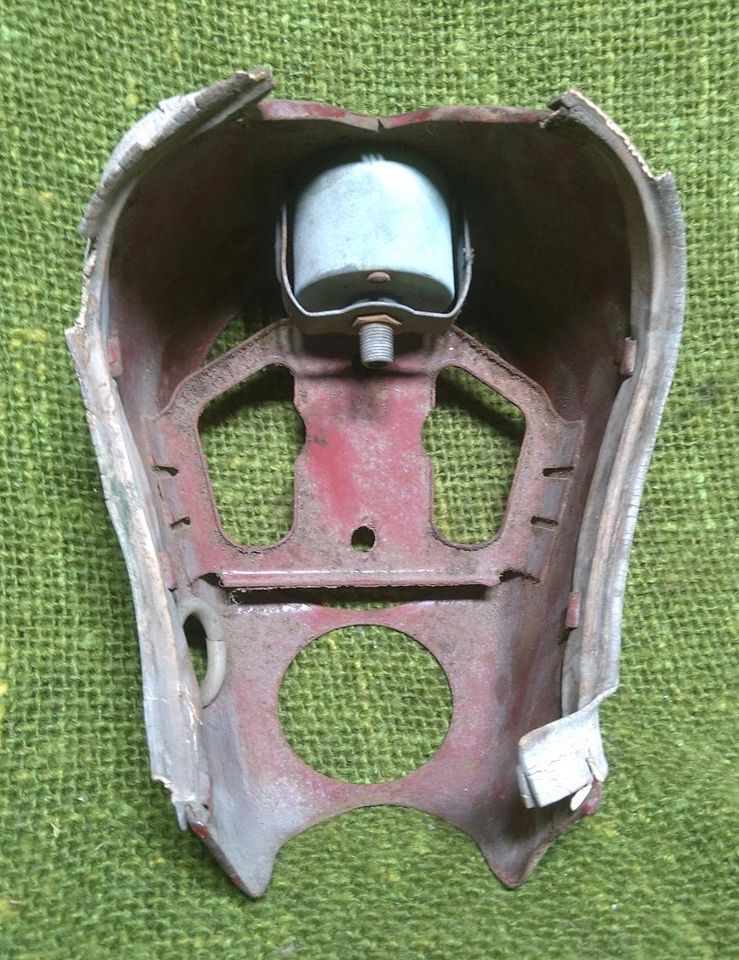 Simson Spatz Lampenmaske inkl Tachometer DDR Moped Tacho Maske in Großenhain