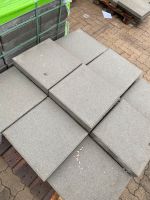 EHL Gehwegplatte Terrassenplatte Betonplatte 30x30x5cm Grau Sachsen-Anhalt - Köthen (Anhalt) Vorschau