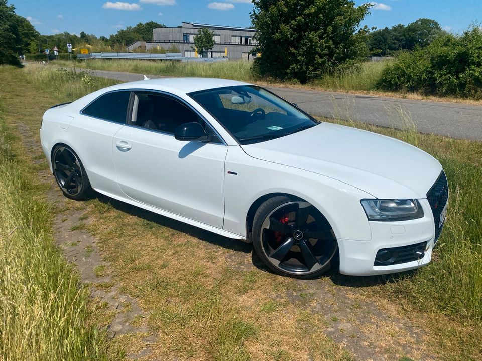 Audi A5 3,2 mit RS5 Optik und Vollausstattung in Leverkusen