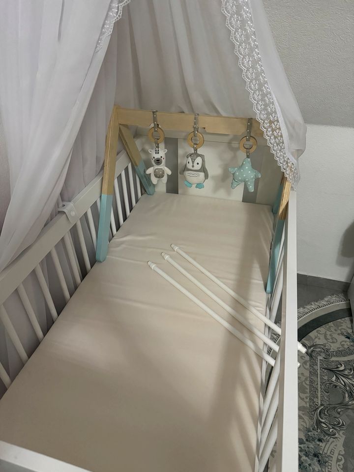 Reserviert* Babybett Wickelkommode Set - neuwertig in Aschendorf Stadt Papenburg