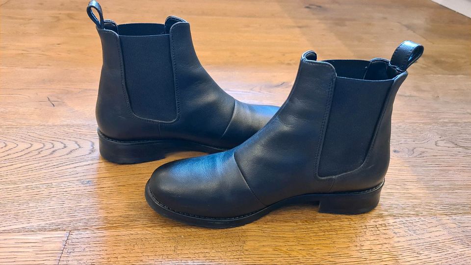 Stiefeletten Boots schwarz 37 vegan kaum getragen in München
