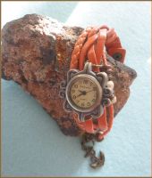 Armbanduhr ❤ Quarzuhr Armband orange mit Deko Vintage Hippie Boho Kr. München - Unterföhring Vorschau