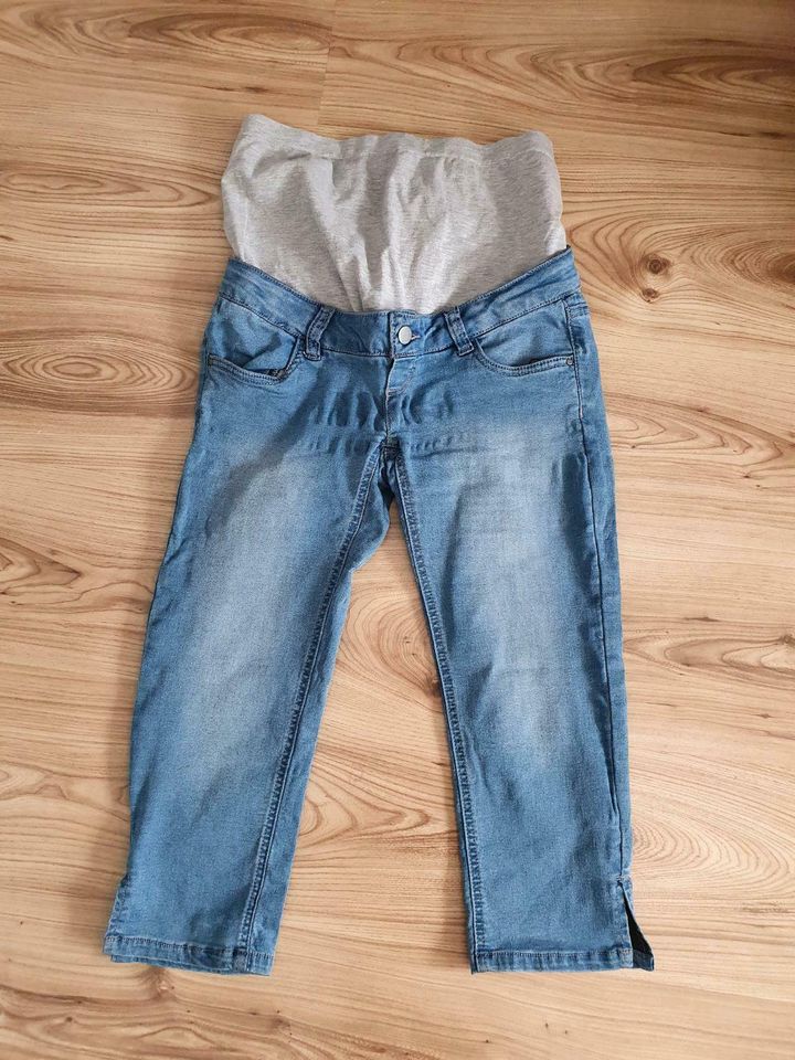 Umstands Capri 3/4 Jeans W27 Mamalicios in Frankfurt am Main