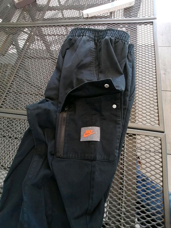Nike Jeans mit Gummizug in Brilon