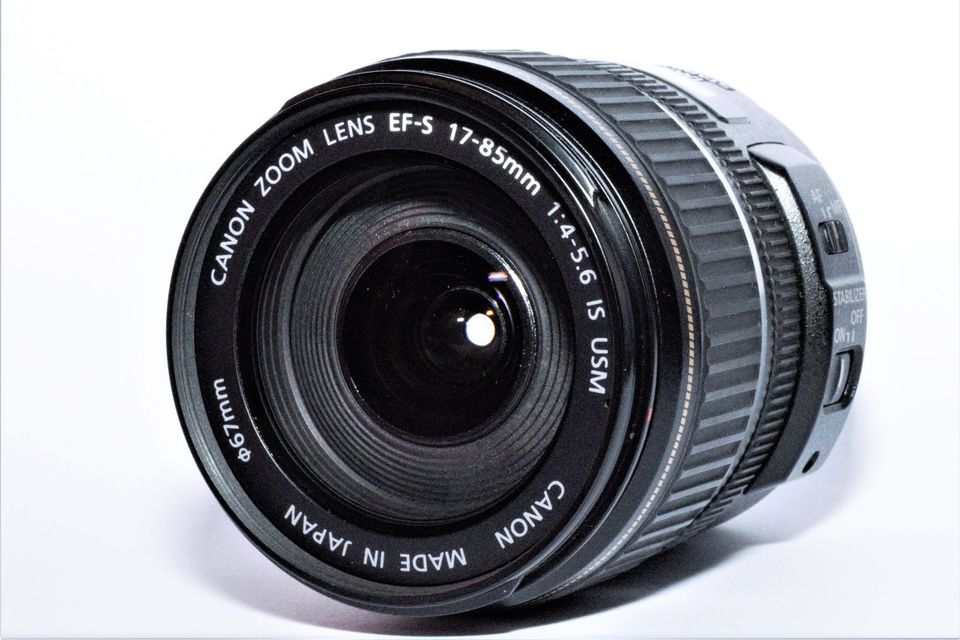 Canon EF 17-85 4-5.6 IS USM Objektiv in Bernstadt