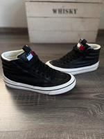 Tommy Hilfiger Schuhe Sneaker in Schwarz Gr.40 Neuwertig Niedersachsen - Schortens Vorschau