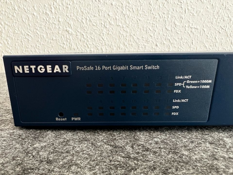 Switch Netgear GS716T 16 Port Gigabit in Maintal