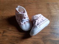 Baby-Schuhe 3-6 Monate Rosa Herzchen - Geschenk "It's a girl!" Baden-Württemberg - Oedheim Vorschau
