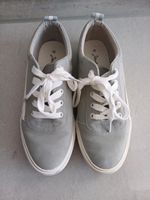 Sneaker / Turnschuh grau Niedersachsen - Ahlerstedt Vorschau