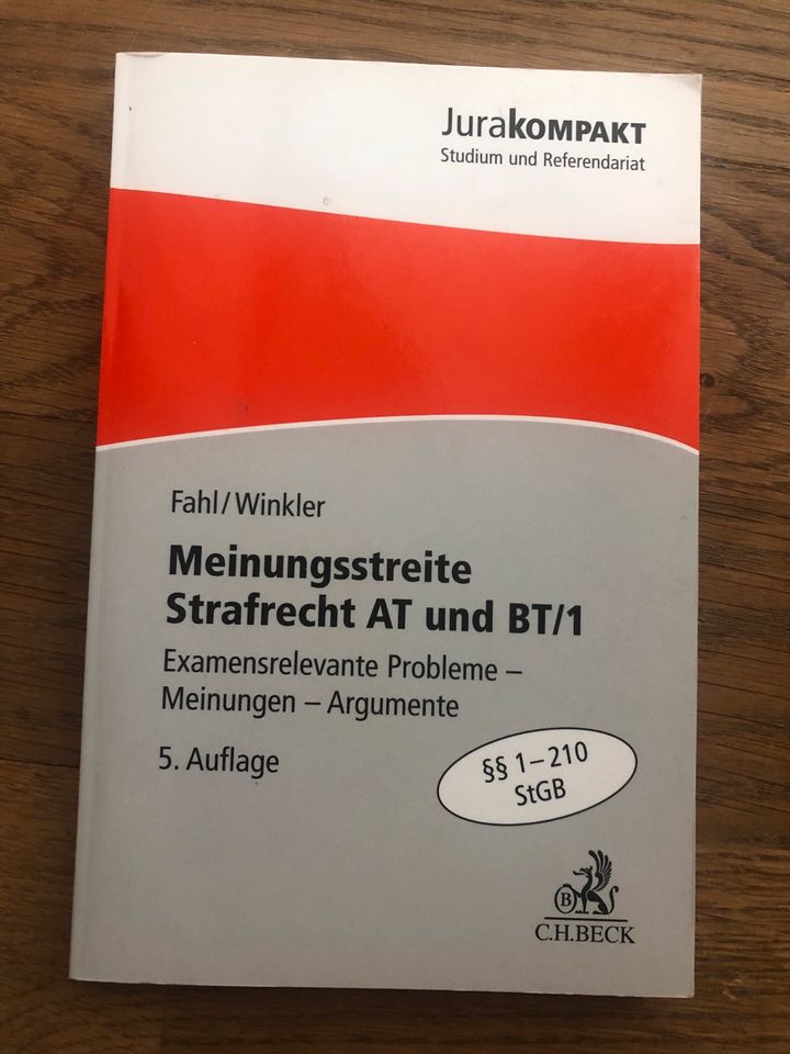 Jura kompakt Buch Meinungsstreite Strafrecht AT und BT 1 in Wiesbaden