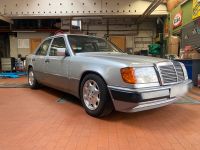 Mercedes Benz W124 300-24V Limo TOP ZUSTAND Stuttgart - Stuttgart-West Vorschau