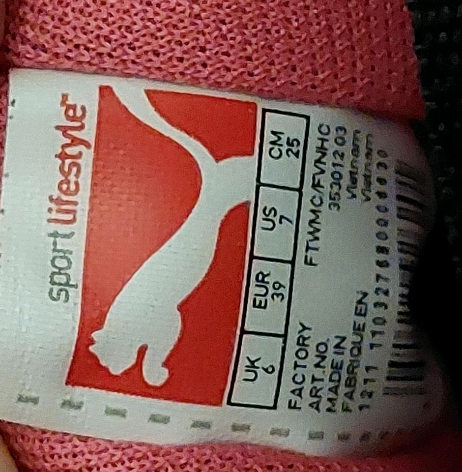 Puma Sport Lifestyle Sneaker in Freiburg im Breisgau