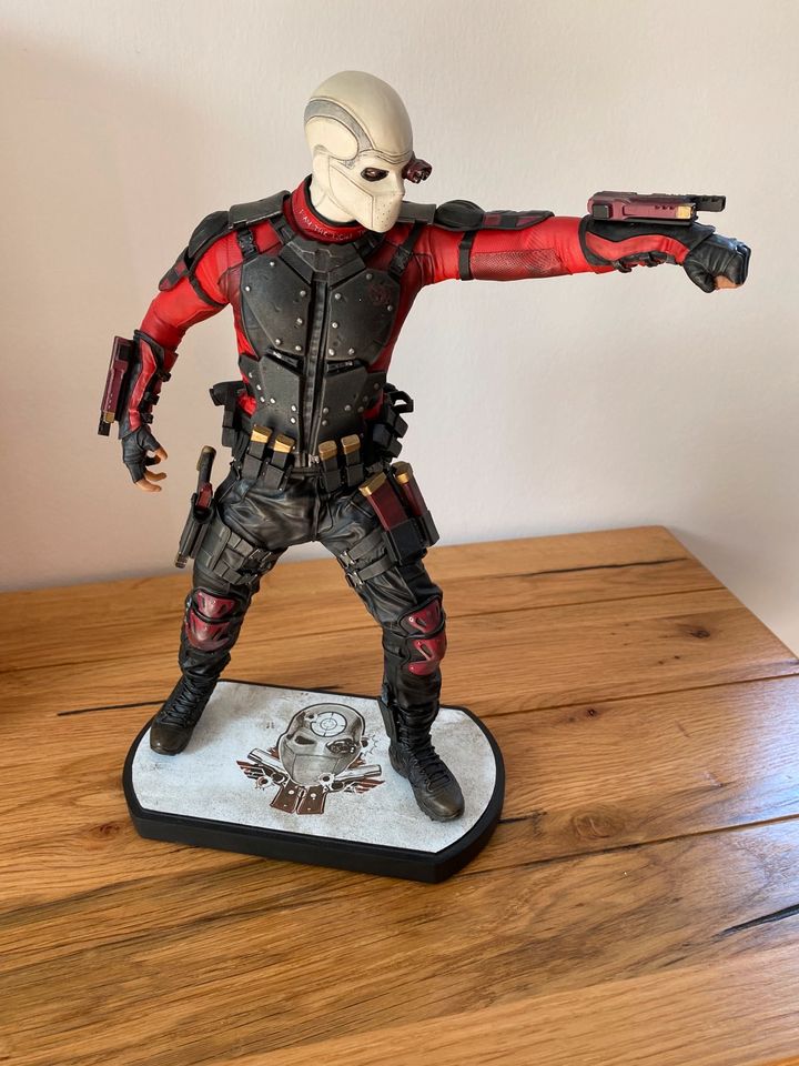 Deadshot Sammlerfigur 1:6 / 30cm + OVP in Elmshorn