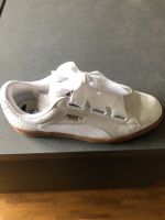 NEU ❗️ Puma Basket Heart Perf Gum Sneaker Gr. 41 Nordrhein-Westfalen - Bünde Vorschau