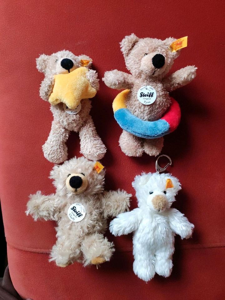 Kleine Steiff Teddys in Leverkusen