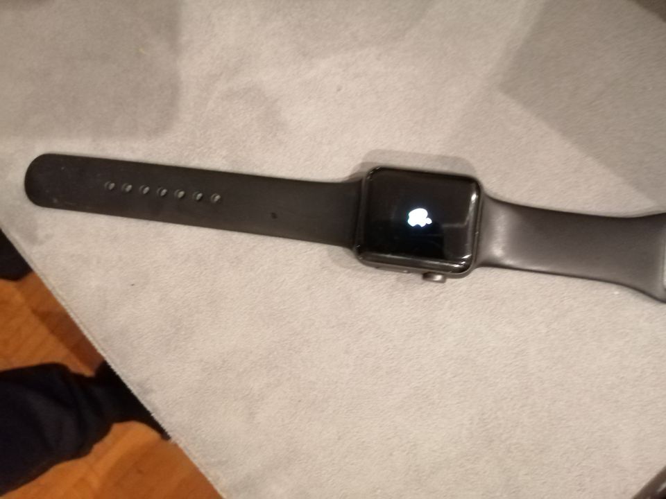 Apple Watch ii,sehr guter Zustand, neuwertig mit Zubehör! in Datteln