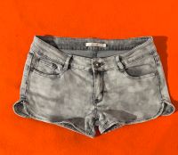 Verkaufe Skinny Jeans Shorts ( Größe 42 ) super elastisch Baden-Württemberg - Göppingen Vorschau