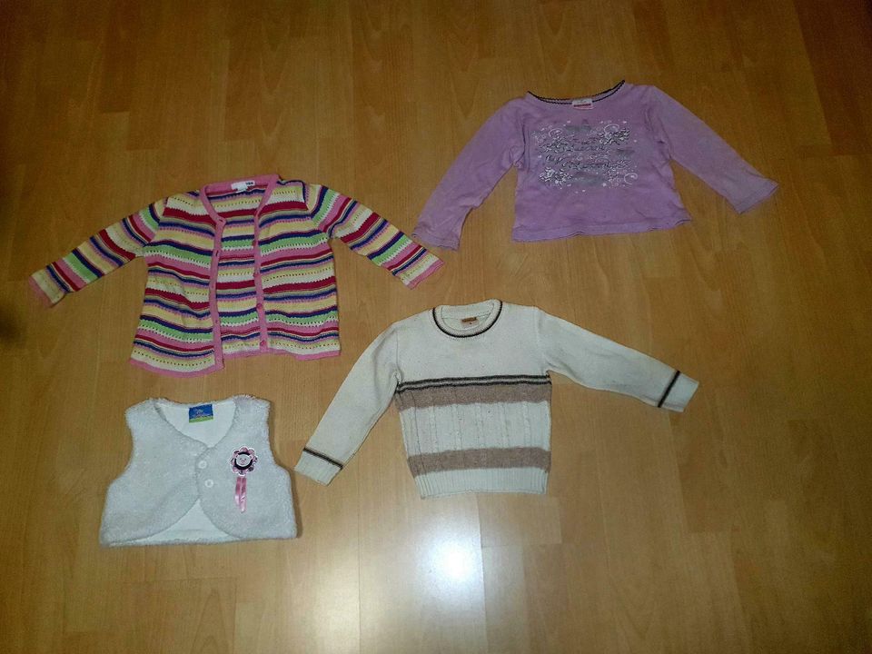 Kinderpullover Langarmshirt Weste Gr. 98 in Lichtenau