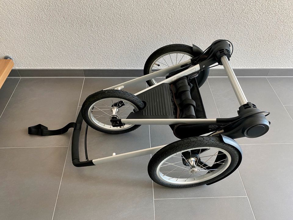 Bugaboo Runner Gestell mit Adaptern NP: 390 EUR in Bad Rappenau