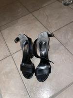 Absatzschuhe mit Riemchen in schwarz Bielefeld - Brackwede Vorschau