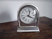 Tisch-Uhr ,Vintage,  silberfarben, Metall, nostalgisch, Kamin-Uhr Hessen - Braunfels Vorschau