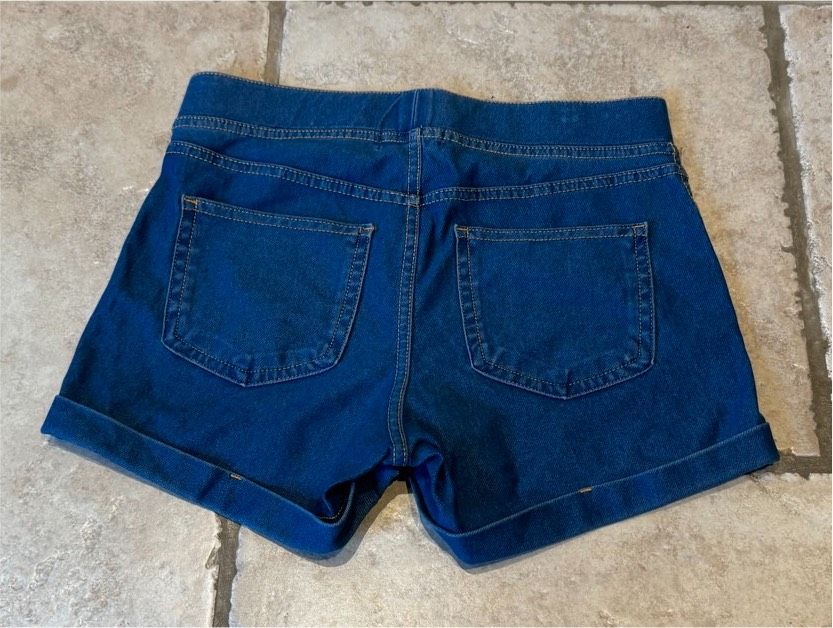 H&M Jeansshorts Hotpants kurze Hose 152 wie NEU Stretch in Michelstadt