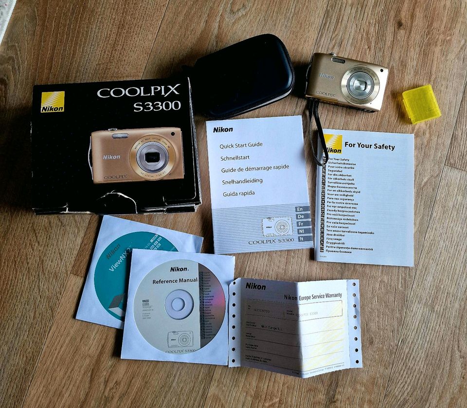 Nikon Coolpix S3300 + Original Verpackung in Cottbus