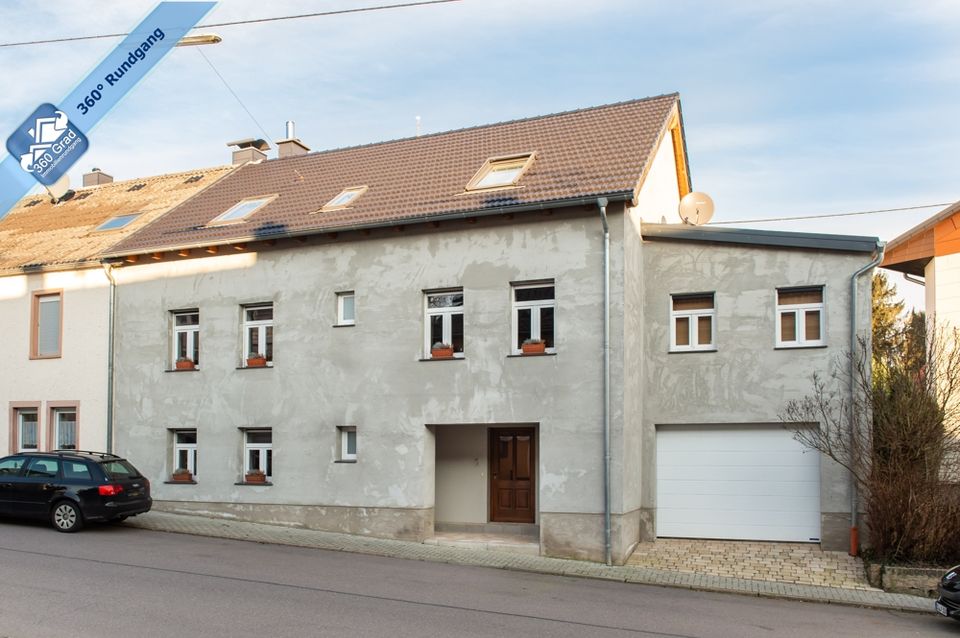 Glanzvoller Auftritt von Alt und Neu: stilvoll und hochwertig saniertes Bauernhaus in Saarbrücken