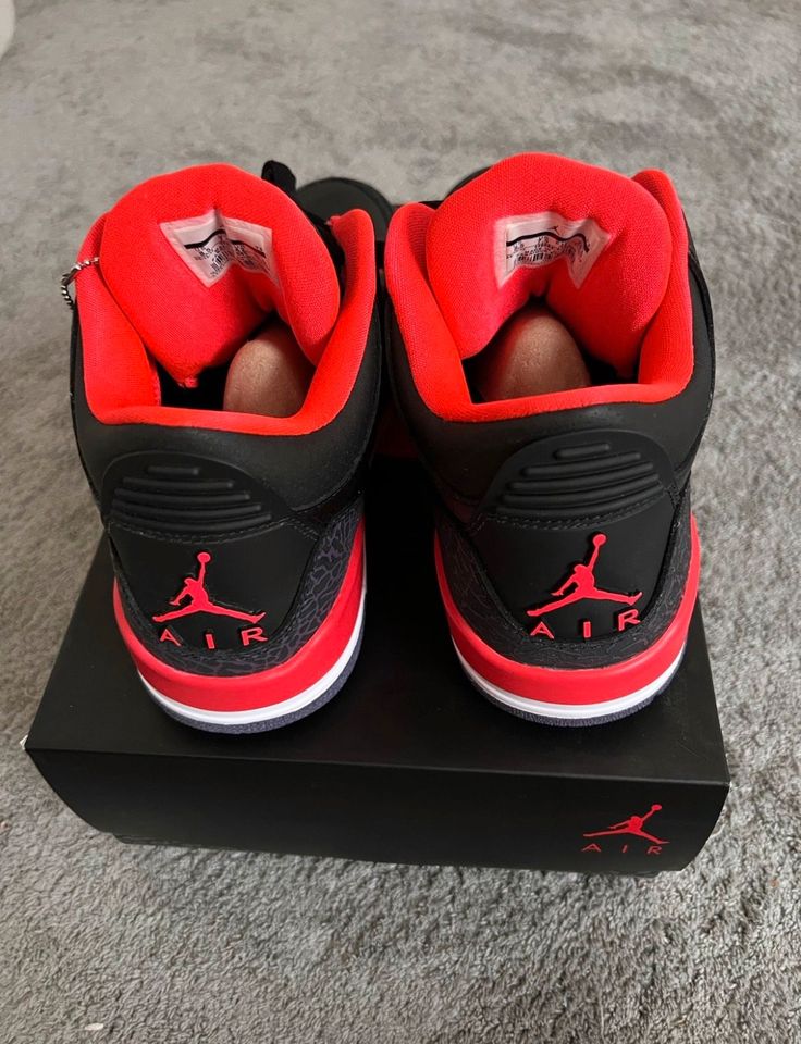 Jordan 3 Black Crimson in Recklinghausen